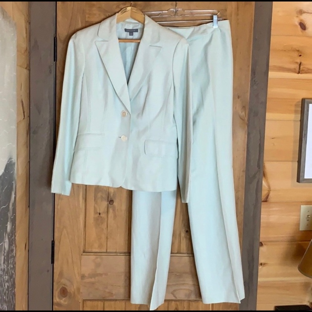 Ann Taylor Mint Light Sage Green Pant Suit Set